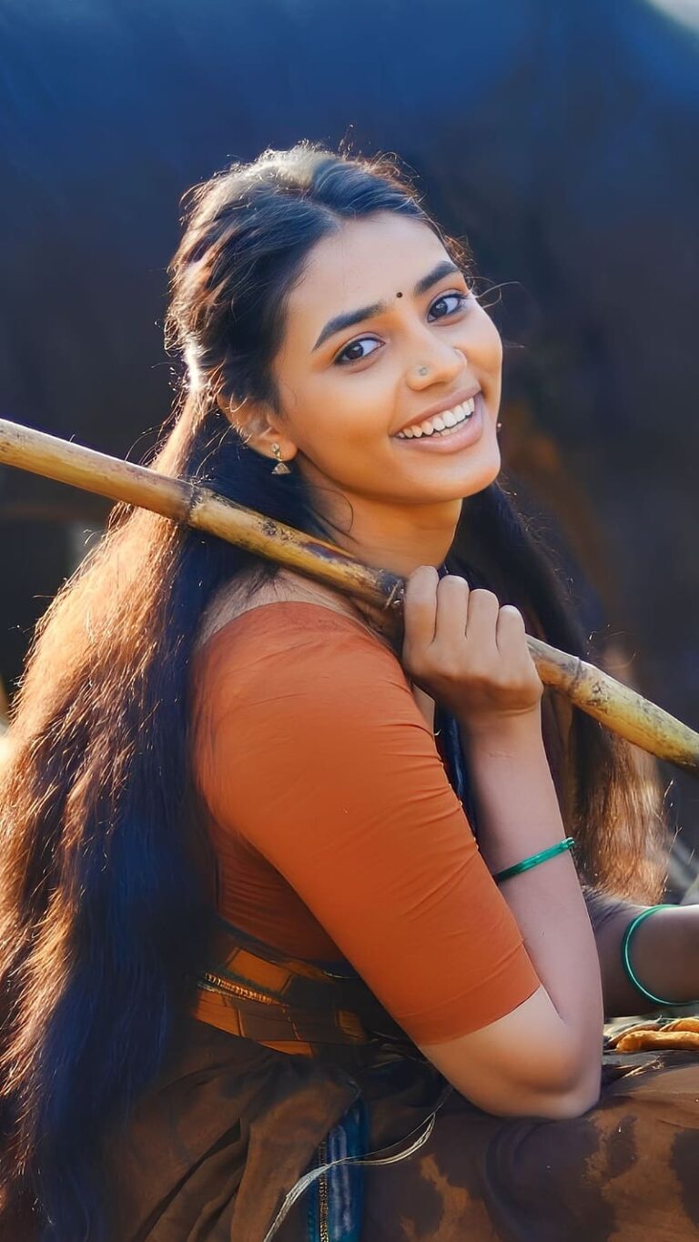 ಕಲೆ ಬಿಟ್ಟು ದೇಹದ ಮೇಲೆ ಕ್ಯಾಮೆರಾ ಜೂಮ್ ಮಾಡ್ತೀರಾ? ಪಾಪರಾಜಿಗಳ ವಿರುದ್ಧ ಸಿಡಿದೆದ್ದ ‘ಕಾಂತಾರ’ ಬೆಡಗಿ ಸಪ್ತಮಿ ಗೌಡ!