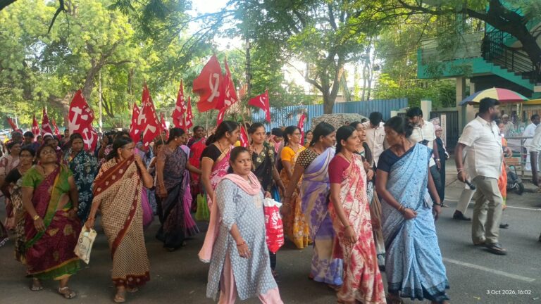 ವೇತನವಿಲ್ಲ, ಹೊಟ್ಟೆಗೆ ಹಿಟ್ಟಿಲ್ಲ: ಸಮಾಜ ಕಲ್ಯಾಣ ಇಲಾಖೆ ವಿರುದ್ಧ ಸಿಡಿದೆದ್ದ ವಸತಿ ಶಾಲಾ ಹೊರಗುತ್ತಿಗೆ ನೌಕರರು